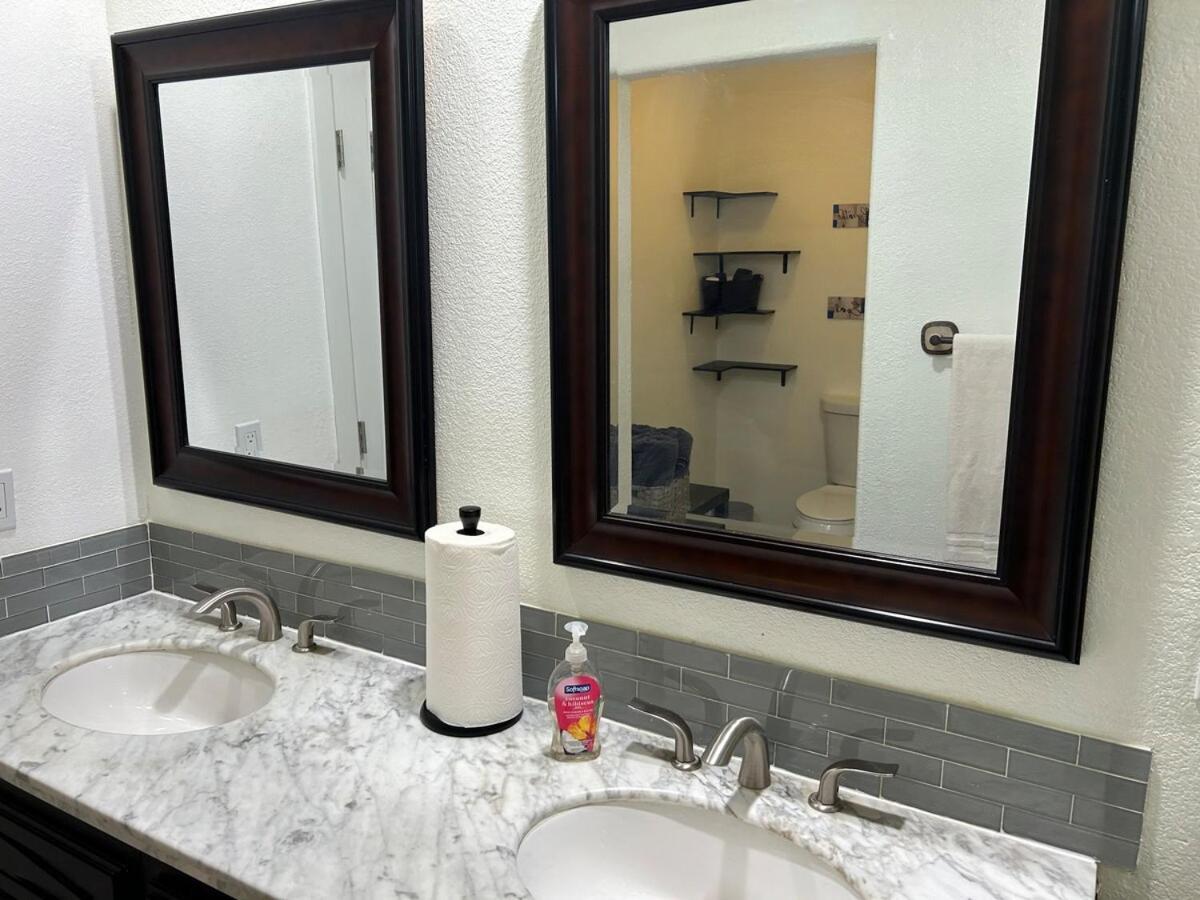 Villa Walking Distance To Stagecoach Indio Exterior foto